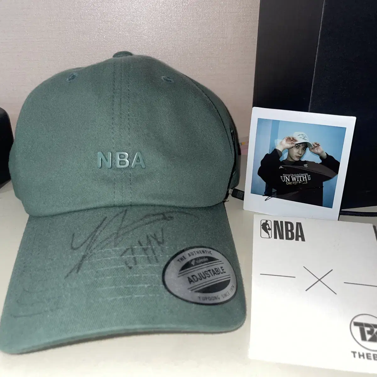 더보이즈 주학년 친필싸인 nba 모자, 폴라로이드 판매